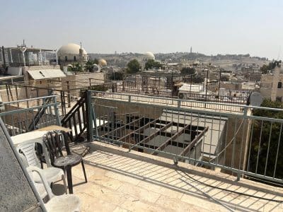 דירה לשבת ברובע היהודי, ירושלים — תצפית למקום המקדש