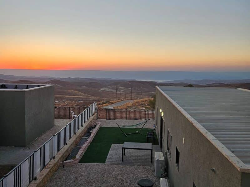 וילה לשבת במעלה עמוס — חצר ענקית מול הנוף