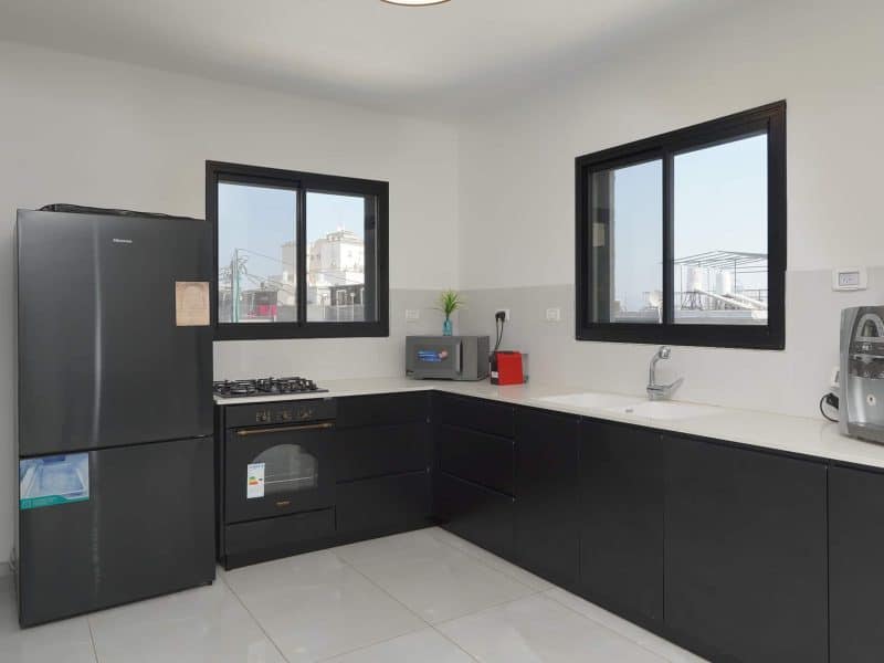 בית נופש עם בריכה פרטית לשבת בטבריה, 3 חדרי שינה, עד 8 אורחים — לויקיישן אואזיס