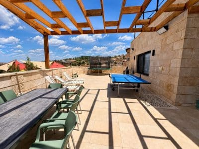 וילה בירושלים — בריכה מקורה ומחוממת